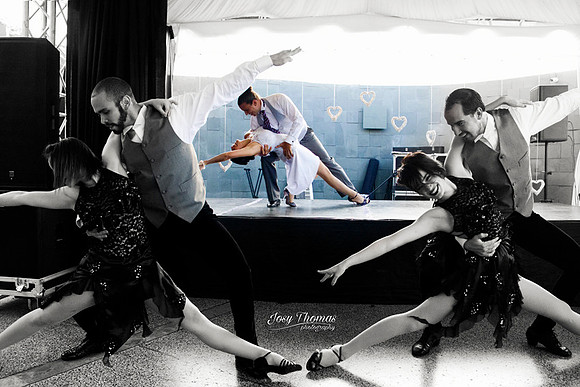 Novios bailarines